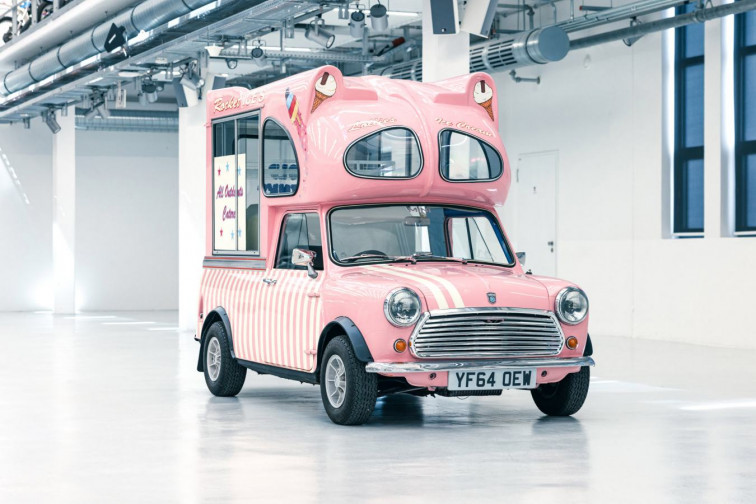 De fresa y  de vanilla, los helados más frescos están en el Mini Ice Cream Van