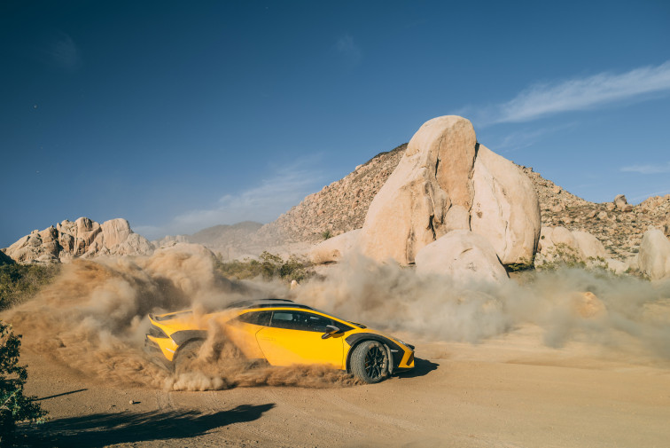 Lamborghini muestra la versatilidad del Huracán Sterrato en los paisajes de California