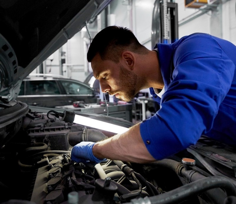 Cántabros y gallegos, los que más gastan en el mantenimiento del coche