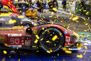 Miguel Molina, con Ferrari,  vencedor de las 24 horas de Le Mans más inciertas de los últimos años