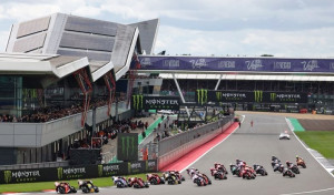 MotoGP | GP Gran Bretaña. La batalla por el mundial se reanuda en medio de celebraciones en Silverstone