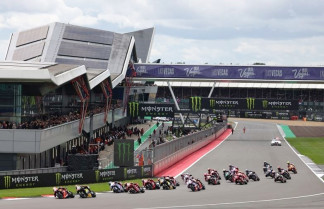 MotoGP | GP Gran Bretaña. La batalla por el mundial se reanuda en medio de celebraciones en Silverstone