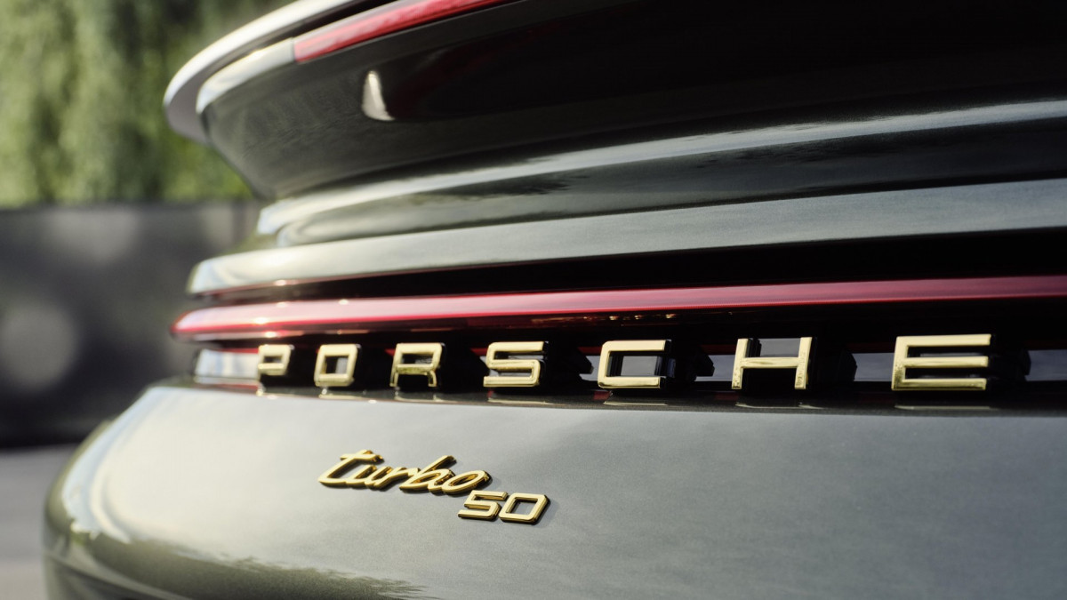 01. Porsche 911 50 Aniversario