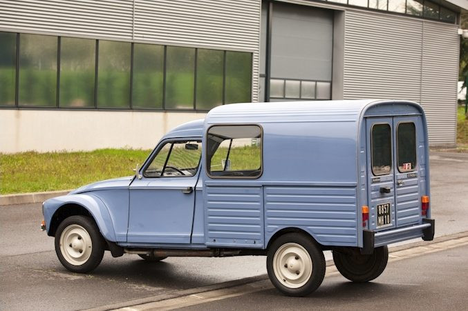 12. Citroen Dyane 6  Acadiane