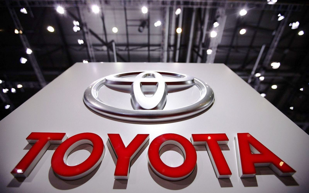 03. logo toyota