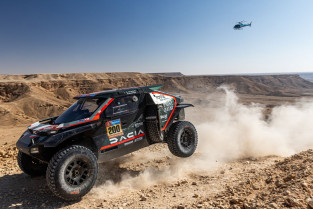 Dakar 2025. Etapa 9. Al-Attiyah gana, Lategan se pierde y Al-Rajhi toma el mando